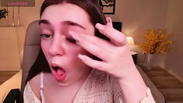 DaniellaLovely online show from February 16, 11:28 am