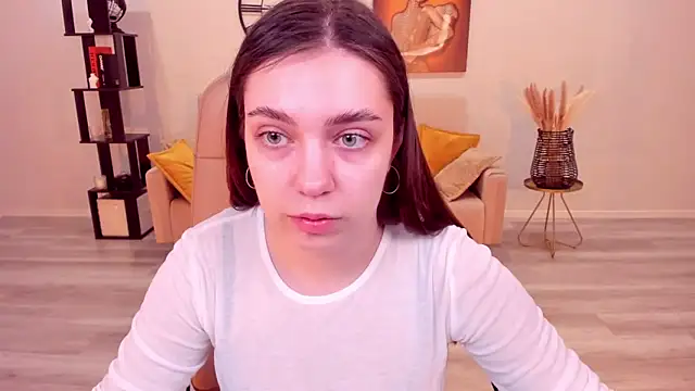 DaniellaLovely online show from February 27, 8:14 am