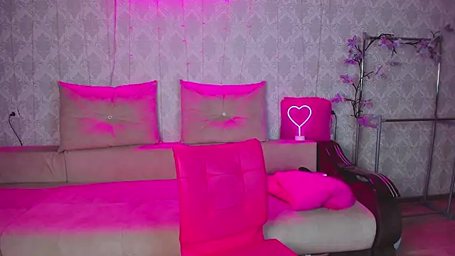 Snapshot of Megan_Black_Moon chatting on December 2, 4:18 am Megan Black Moon online show from December 2, 4:18 am