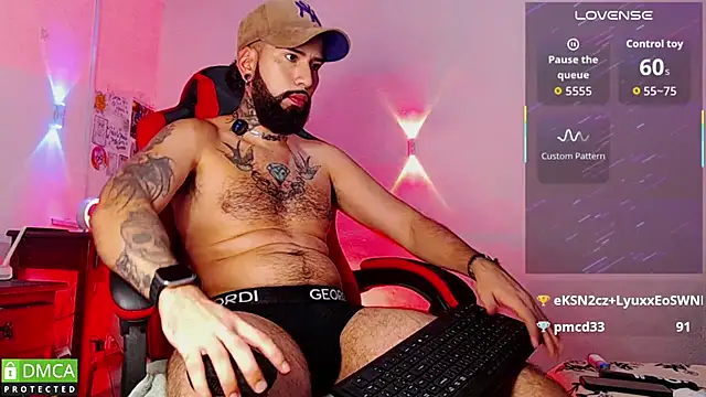 Snapshot of Diilanhott chatting on May 15, 11:01 pm Diilanhott online show from May 15, 11:01 pm