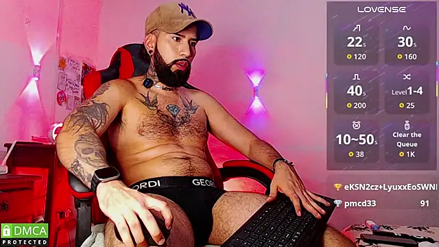 Snapshot of Diilanhott chatting on May 16, 12:40 am Diilanhott online show from May 16, 12:40 am