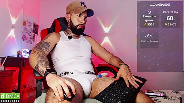 Snapshot of Diilanhott chatting on May 18, 11:21 pm Diilanhott online show from May 18, 11:21 pm