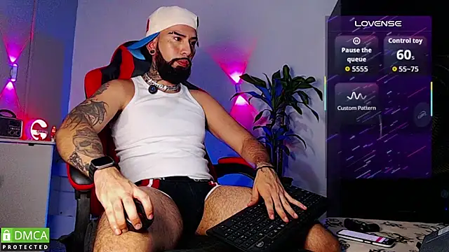 Snapshot of Diilanhott chatting on May 27, 11:13 pm Diilanhott online show from May 27, 11:13 pm