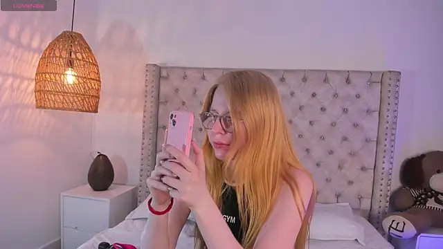 Alexa Handler online show from December 2, 8:04 pm