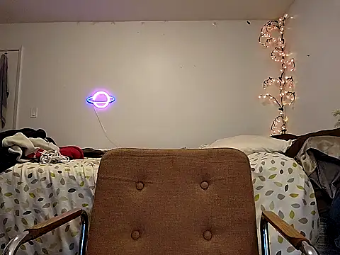 Kittyymaze1 online show from April 30, 11:42 pm
