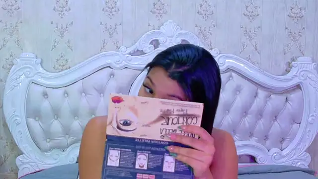 TiaraRosse online show from October 24, 12:45 pm