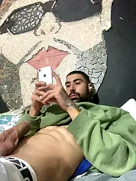 Snapshot of macg96 chatting on November 14, 6:45 am macg96 online show from November 14, 6:45 am