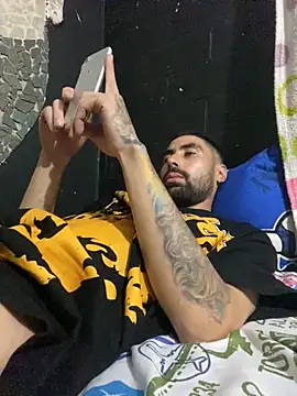 Snapshot of macg96 chatting on November 23, 2:55 am macg96 online show from November 23, 2:55 am