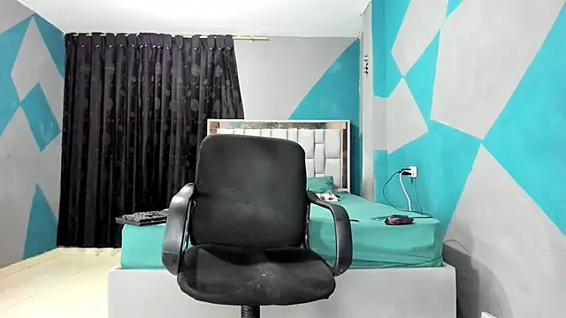 Snapshot of simookeler chatting on March 11, 6:00 am simookeler online show from March 11, 6:00 am