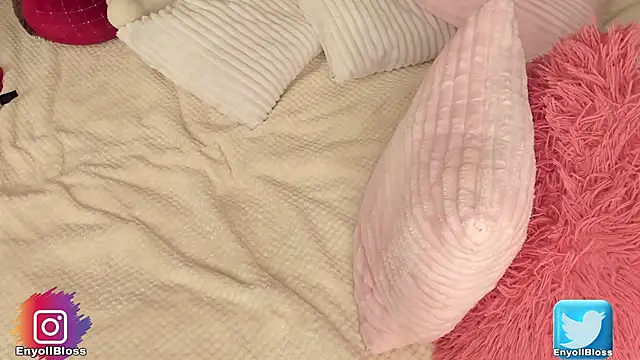 SweetHanson online show from March 2, 2:41 am