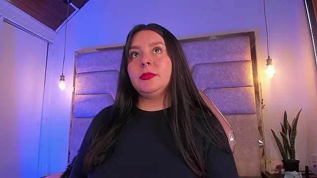 EmaJames25 online show from January 9, 4:54 pm