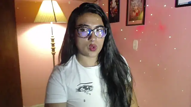 bunnyemilyrose36 online show from April 29, 8:29 am