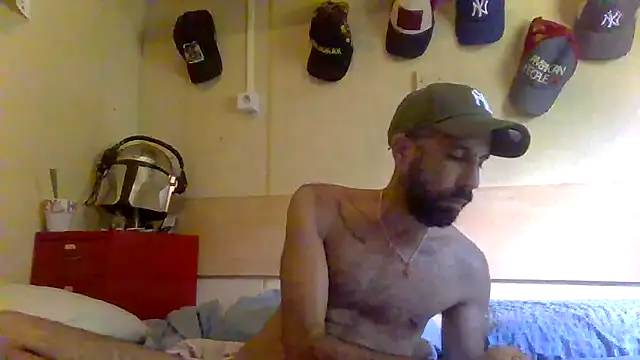 Snapshot of arrow13680 chatting on May 6, 1:16 pm arrow13680 online show from May 6, 1:16 pm