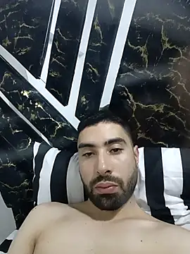 Snapshot of Joosee1696 chatting on December 3, 7:01 pm Joosee1696 online show from December 3, 7:01 pm