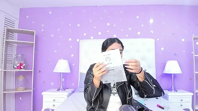 Snapshot of scarlette_15_ chatting on November 29, 2:58 am scarlette 15 online show from November 29, 2:58 am