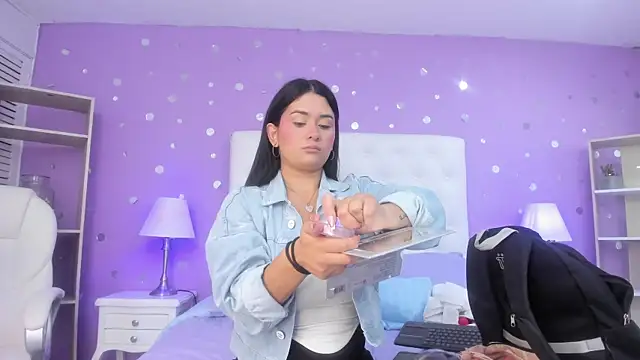 Snapshot of scarlette_15_ chatting on December 4, 3:16 am scarlette 15 online show from December 4, 3:16 am