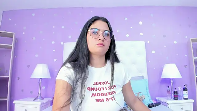 scarlette 15  online show from February 4, 3:12 am