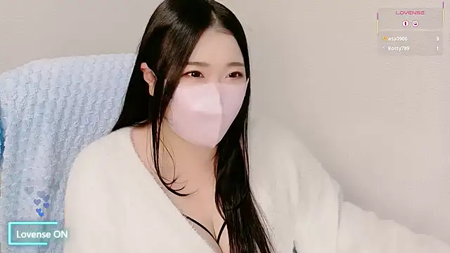 Snapshot of yukinko_o_ chatting on October 16, 2:07 pm yukinko o online show from October 16, 2:07 pm