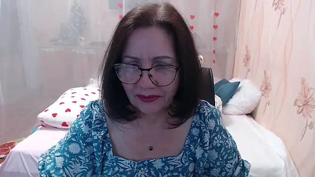 Snapshot of OlgaHottie chatting on January 10, 11:31 pm OlgaHottie online show from January 10, 11:31 pm