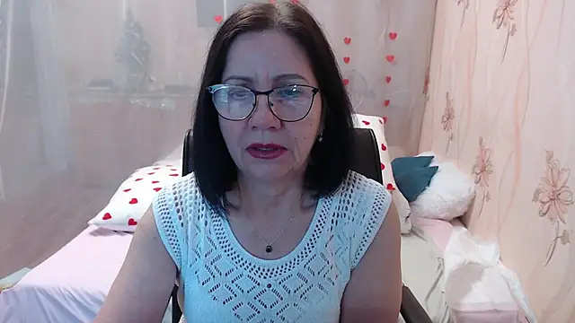 Snapshot of OlgaHottie chatting on January 14, 11:31 pm OlgaHottie online show from January 14, 11:31 pm