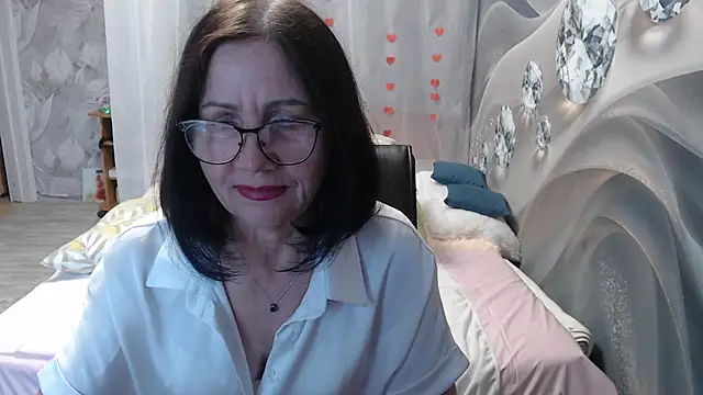 Snapshot of OlgaHottie chatting on February 6, 11:30 pm OlgaHottie online show from February 6, 11:30 pm