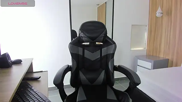 alma fenix online show from December 3, 12:25 pm