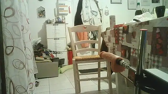 cyril020202 online show from November 6, 8:54 pm