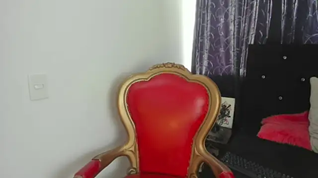 AmeliaThompsonTaboo online show from November 20, 1:00 pm