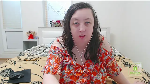 cute and hot online show from January 7, 9:40 am