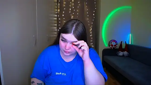 Snapshot of Emaaa_ua chatting on December 22, 8:00 am Emaaa ua online show from December 22, 8:00 am