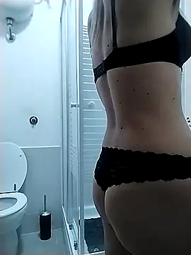 Snapshot of porcedda38 chatting on February 17, 5:14 am porcedda38 online show from February 17, 5:14 am