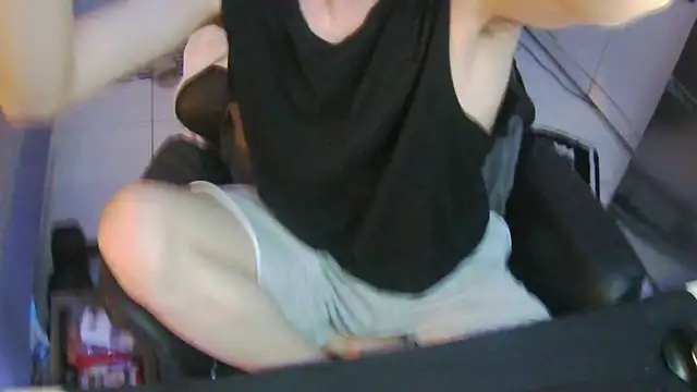 Snapshot of Ray175oo chatting on June 5, 6:46 pm Ray175oo online show from June 5, 6:46 pm