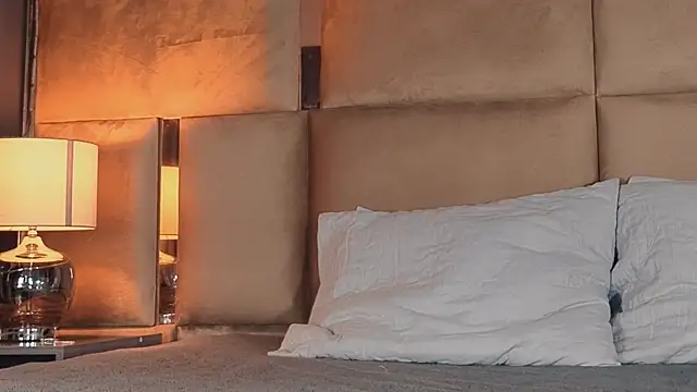 angelinepossy online show from September 14, 9:14 pm