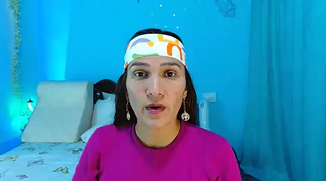 Snapshot of venus_swet_ chatting on February 8, 12:38 am venus swet online show from February 8, 12:38 am