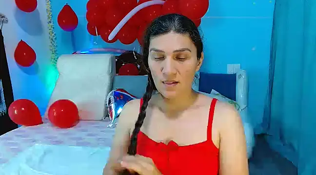 Snapshot of venus_swet_ chatting on February 18, 1:43 am venus swet online show from February 18, 1:43 am