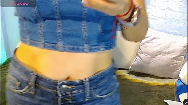 Snapshot of venus_swet_ chatting on September 10, 12:21 am venus swet online show from September 10, 12:21 am