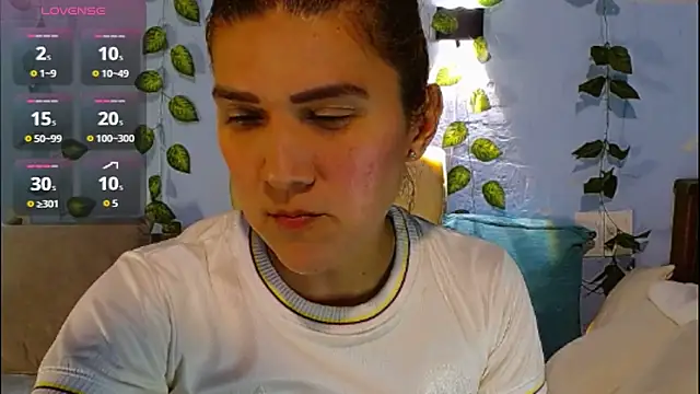 Snapshot of venus_swet_ chatting on June 28, 2:39 am venus swet online show from June 28, 2:39 am