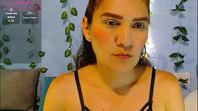 Snapshot of venus_swet_ chatting on July 10, 12:48 am venus swet online show from July 10, 12:48 am