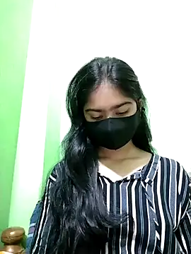 Snapshot of Arisha- chatting on December 31, 2:03 pm Arisha- online show from December 31, 2:03 pm