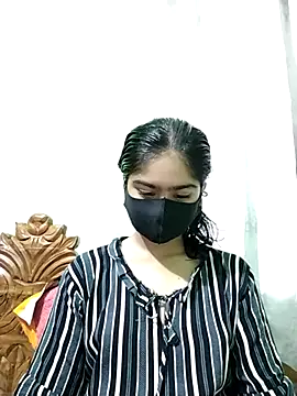 Snapshot of Arisha- chatting on January 31, 4:59 pm Arisha- online show from January 31, 4:59 pm