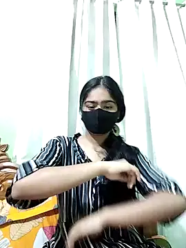 Snapshot of Arisha- chatting on February 5, 7:10 pm Arisha- online show from February 5, 7:10 pm
