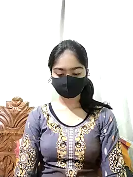 Snapshot of Arisha- chatting on February 20, 11:21 pm Arisha- online show from February 20, 11:21 pm