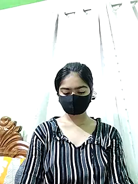 Snapshot of Arisha- chatting on February 22, 12:49 am Arisha- online show from February 22, 12:49 am