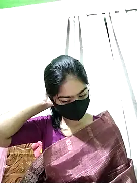 Snapshot of Arisha- chatting on February 24, 11:19 pm Arisha- online show from February 24, 11:19 pm