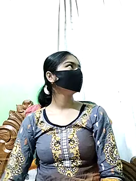Snapshot of Arisha- chatting on February 26, 12:49 am Arisha- online show from February 26, 12:49 am