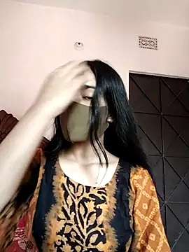 Snapshot of Arisha- chatting on November 29, 8:28 am Arisha- online show from November 29, 8:28 am