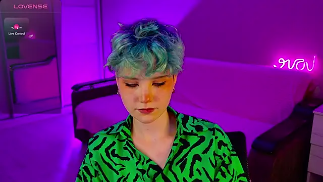 School Love online show from December 13, 4:16 pm