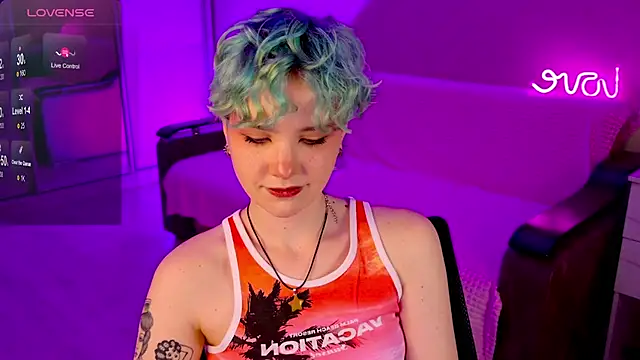 School Love online show from December 22, 4:17 pm