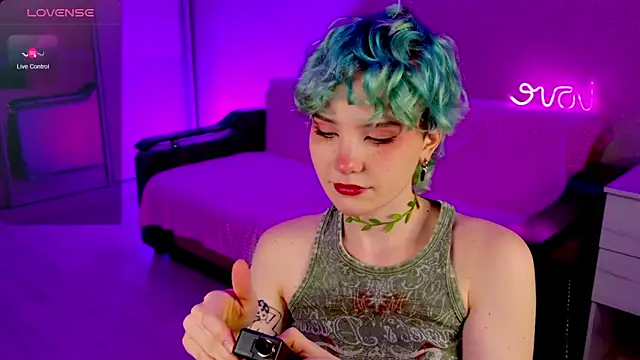 School Love online show from December 27, 1:18 pm