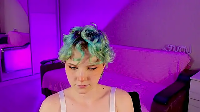 School Love online show from January 16, 1:14 pm